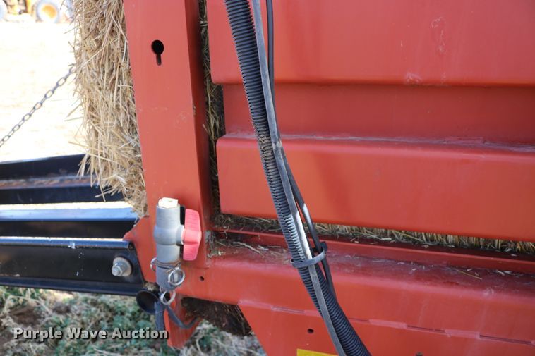 image for item DD6162 2006 Hesston 4760  large square baler