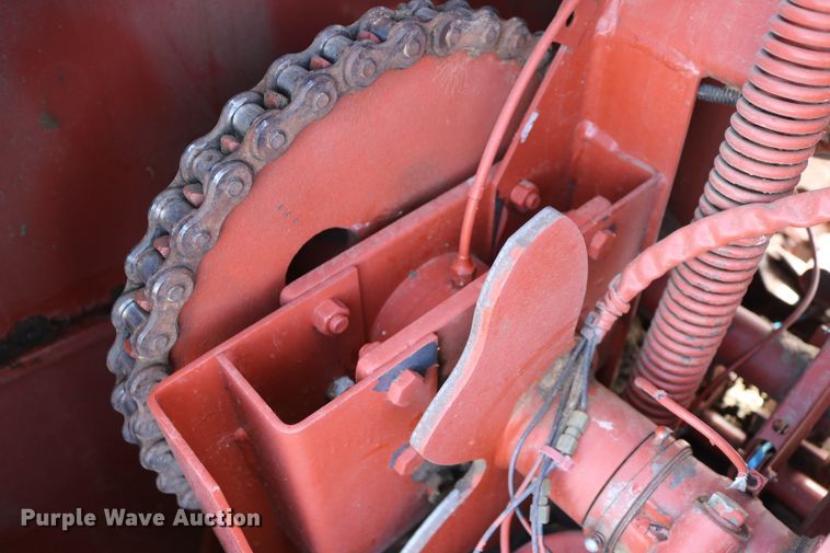 image for item DD6162 2006 Hesston 4760  large square baler