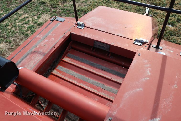 image for item DD6162 2006 Hesston 4760  large square baler