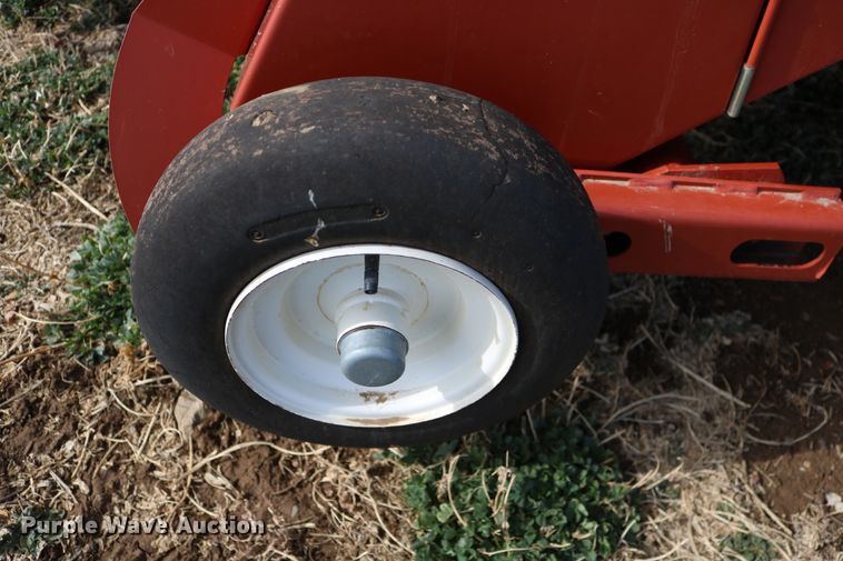 image for item DD6162 2006 Hesston 4760  large square baler