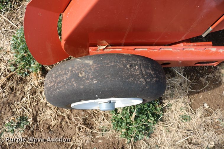 image for item DD6162 2006 Hesston 4760  large square baler