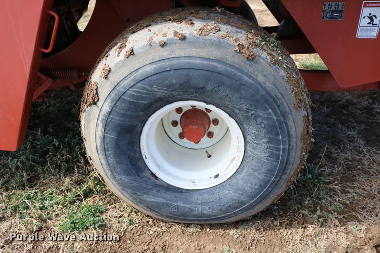 image for item DD6162 2006 Hesston 4760  large square baler