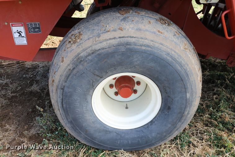 image for item DD6162 2006 Hesston 4760  large square baler