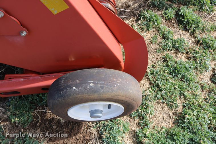 image for item DD6162 2006 Hesston 4760  large square baler