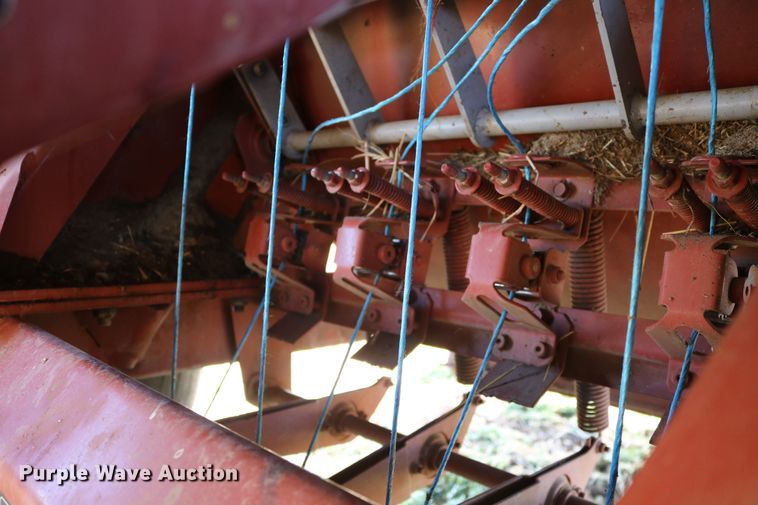 image for item DD6162 2006 Hesston 4760  large square baler