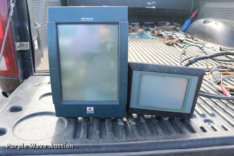 image for item DD6162 2006 Hesston 4760  large square baler