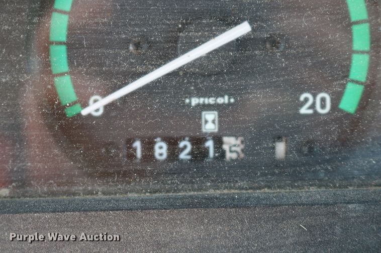 image for item DD6163 2004 Hesston 9230  windrower