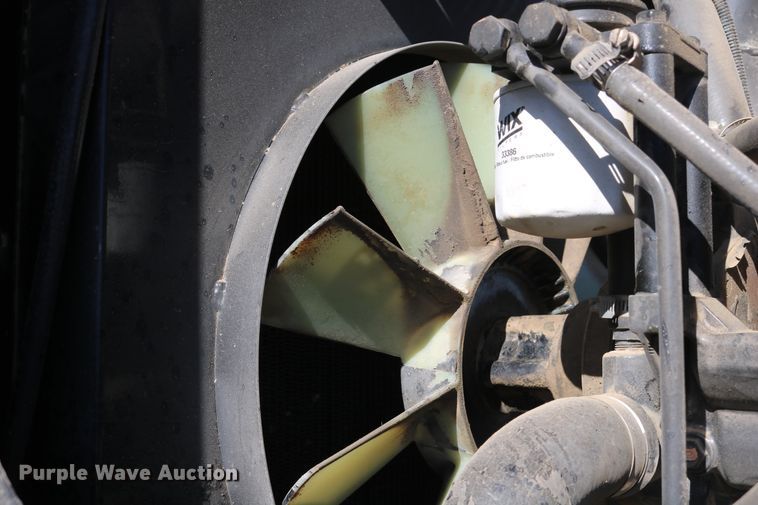 image for item DD6163 2004 Hesston 9230  windrower