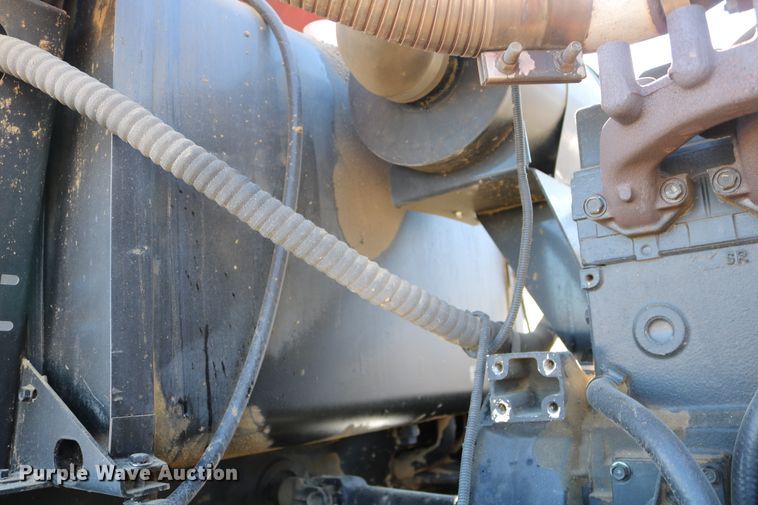 image for item DD6163 2004 Hesston 9230  windrower