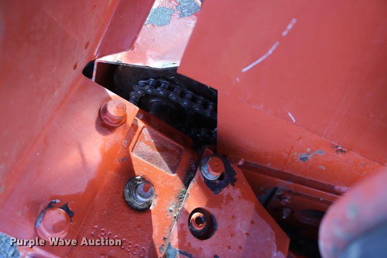 image for item DD6163 2004 Hesston 9230  windrower