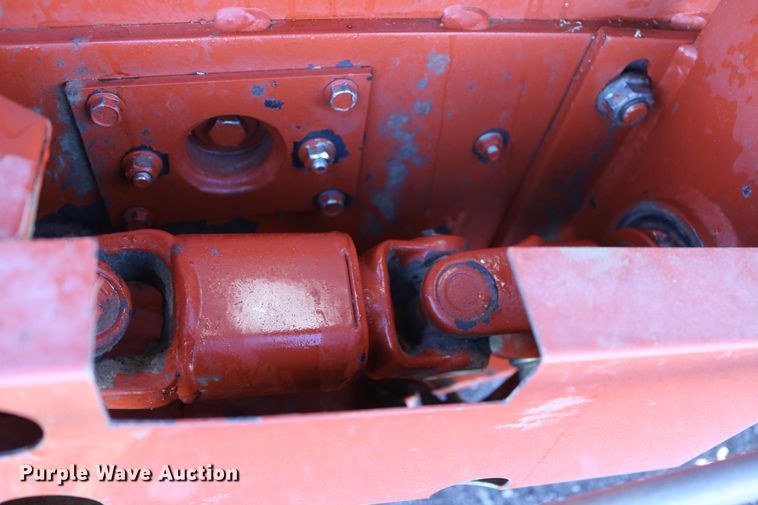 image for item DD6163 2004 Hesston 9230  windrower