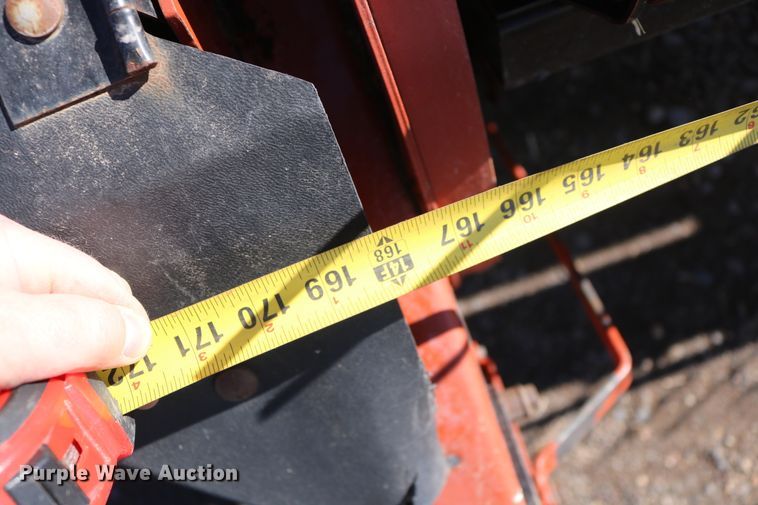 image for item DD6163 2004 Hesston 9230  windrower