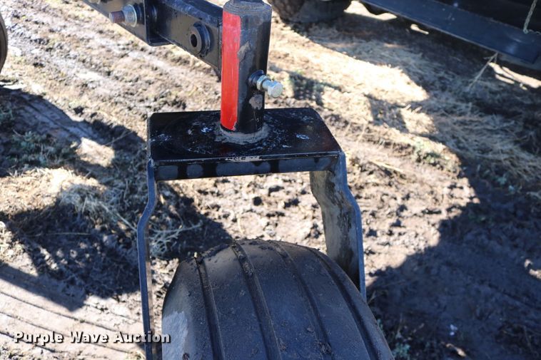 image for item DD6163 2004 Hesston 9230  windrower