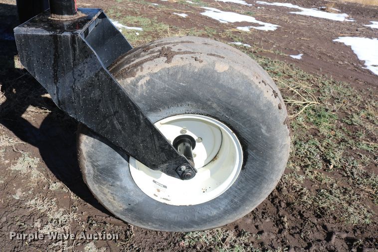 image for item DD6163 2004 Hesston 9230  windrower