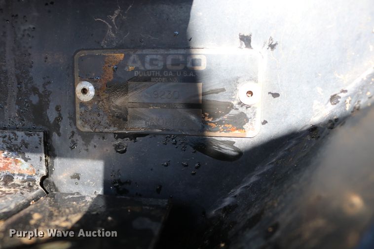 image for item DD6163 2004 Hesston 9230  windrower