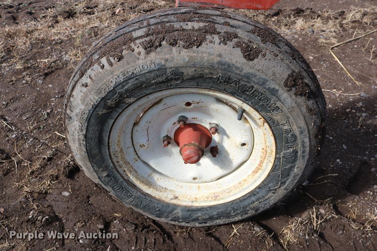 image for item DD6164 Hesston 3983 hay rake