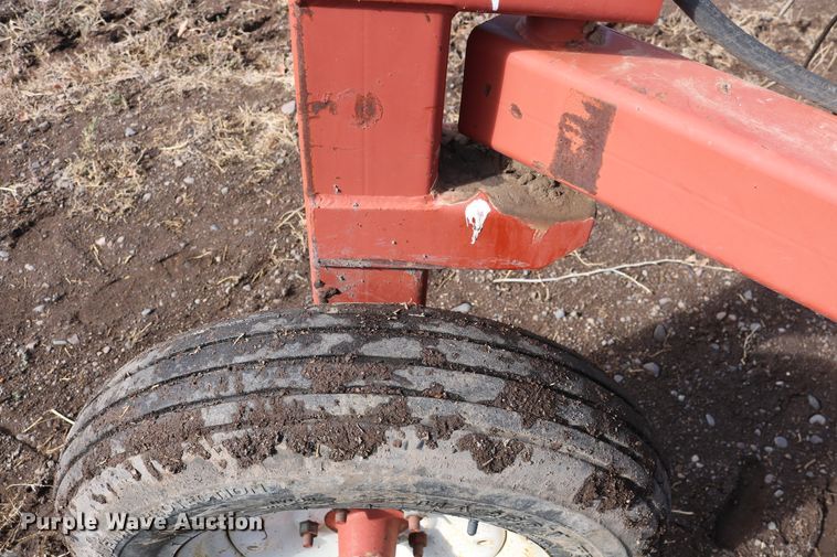 image for item DD6164 Hesston 3983 hay rake