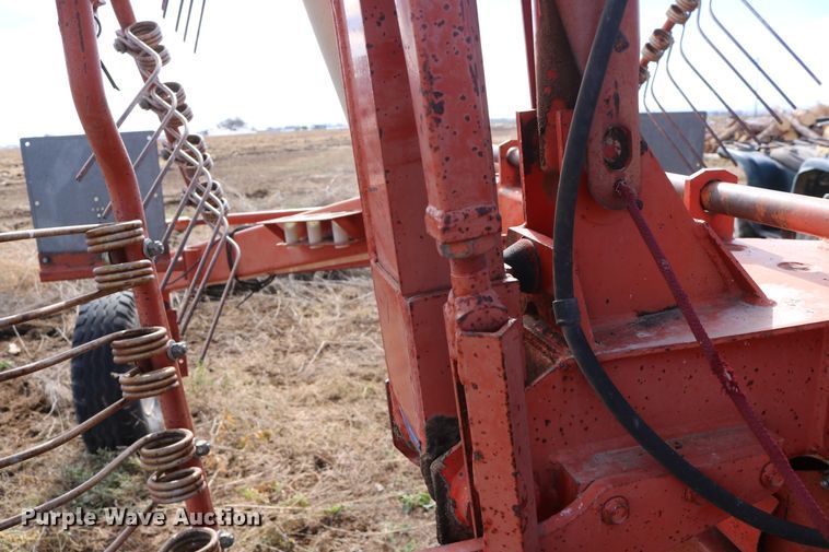 image for item DD6165 Kuhn GA7301 hay rake