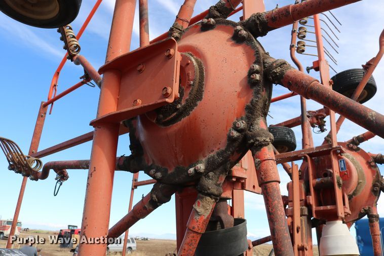 image for item DD6165 Kuhn GA7301 hay rake