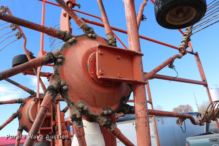 image for item DD6165 Kuhn GA7301 hay rake