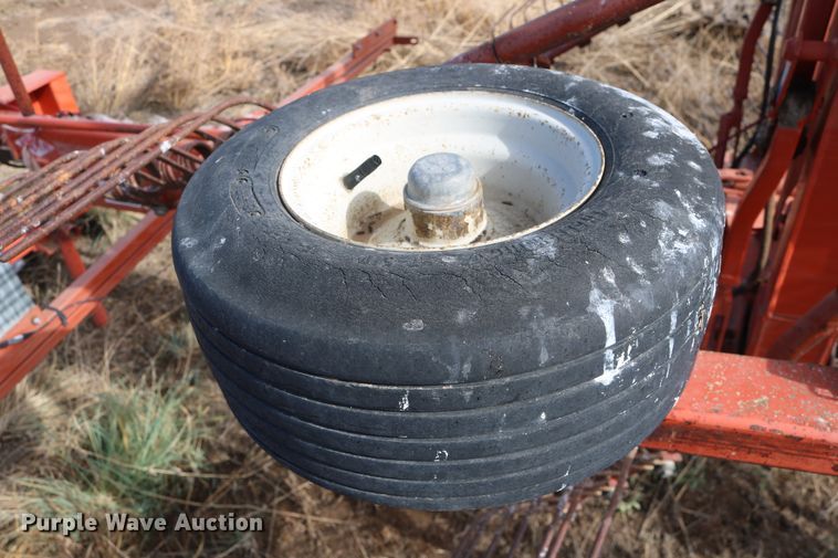 image for item DD6165 Kuhn GA7301 hay rake