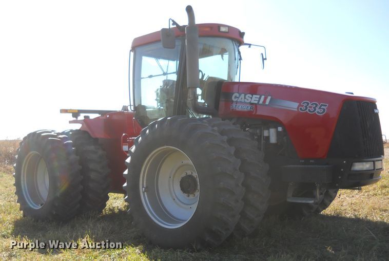 image for item DF4541 2010 Case IH Steiger 335  4WD tractor