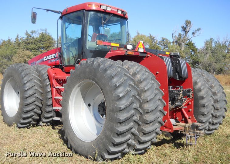 image for item DF4541 2010 Case IH Steiger 335  4WD tractor