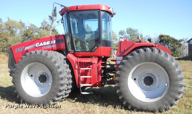 image for item DF4541 2010 Case IH Steiger 335  4WD tractor