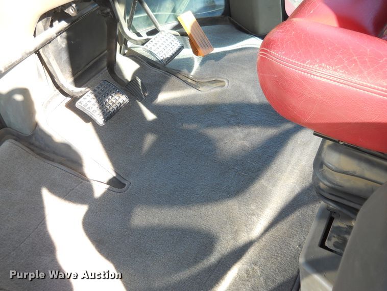 image for item DF4541 2010 Case IH Steiger 335  4WD tractor