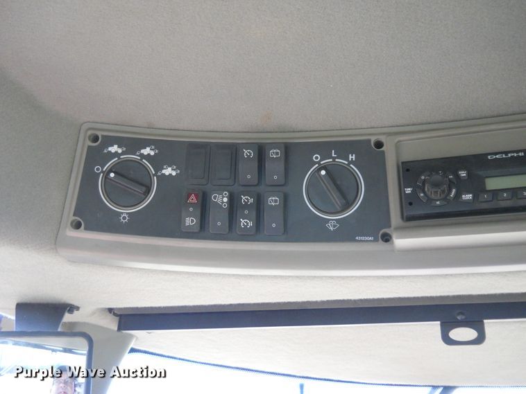 image for item DF4541 2010 Case IH Steiger 335  4WD tractor