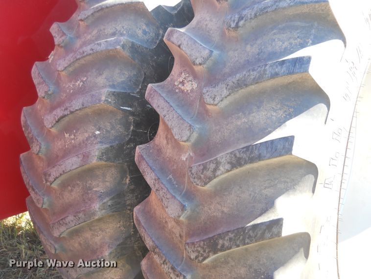 image for item DF4541 2010 Case IH Steiger 335  4WD tractor