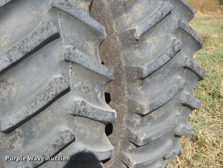 image for item DF4541 2010 Case IH Steiger 335  4WD tractor