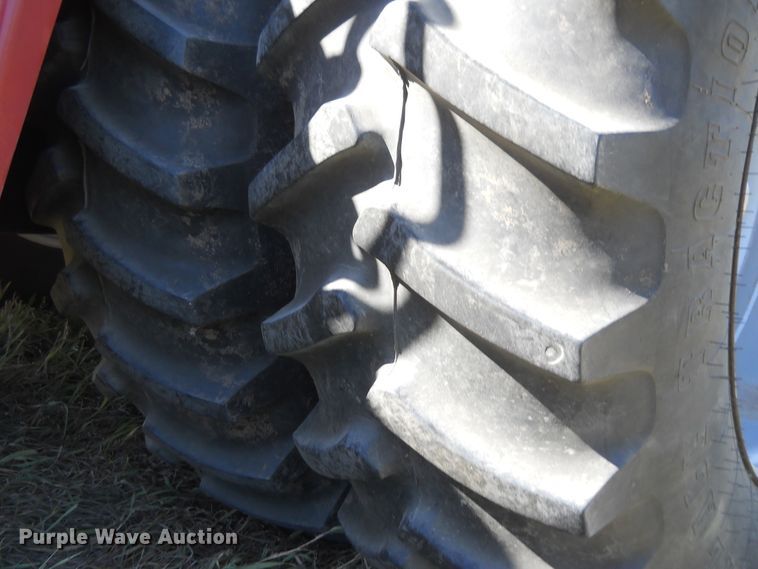 image for item DF4541 2010 Case IH Steiger 335  4WD tractor