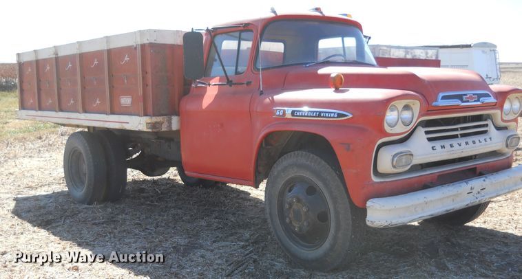 image for item DF4542 1959 Chevrolet Viking 60  grain truck