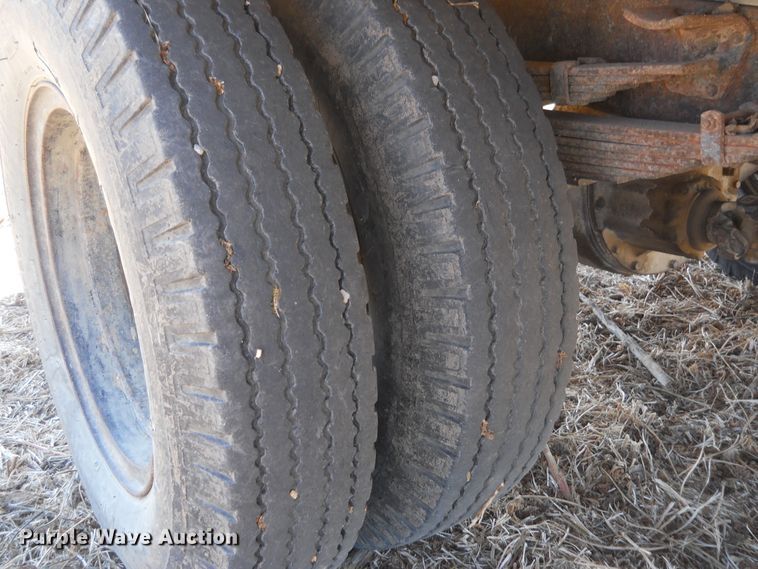 image for item DF4542 1959 Chevrolet Viking 60  grain truck