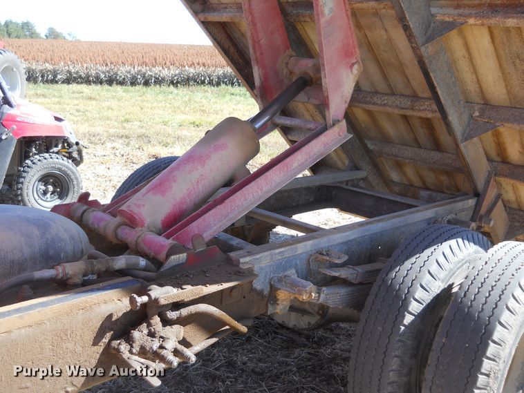 image for item DF4542 1959 Chevrolet Viking 60  grain truck