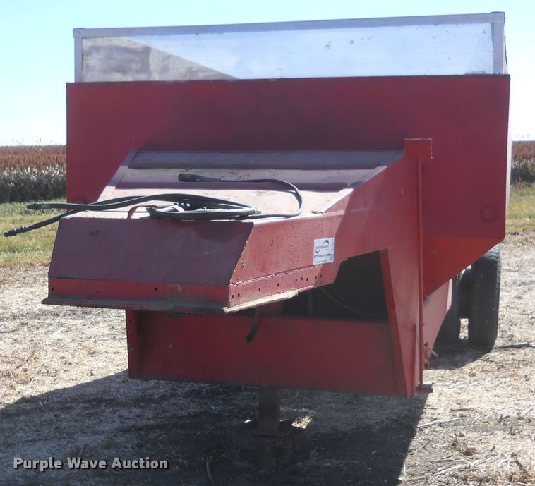 image for item DF4543 Shop built gravity wagon