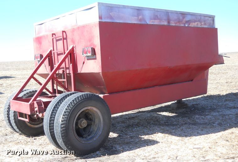 image for item DF4543 Shop built gravity wagon