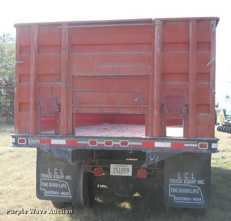 image for item DF4548 1973 Chevrolet 65  grain truck