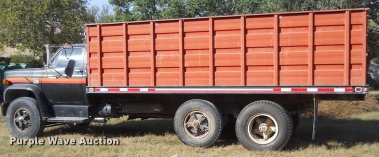 image for item DF4548 1973 Chevrolet 65  grain truck