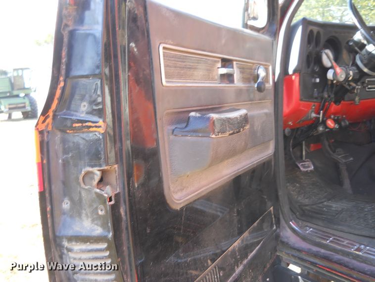 image for item DF4548 1973 Chevrolet 65  grain truck