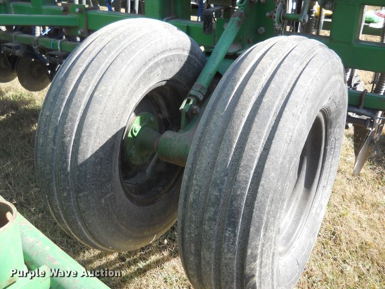 image for item DF4549 Great Plains Solid Stand 30 split row grain drill