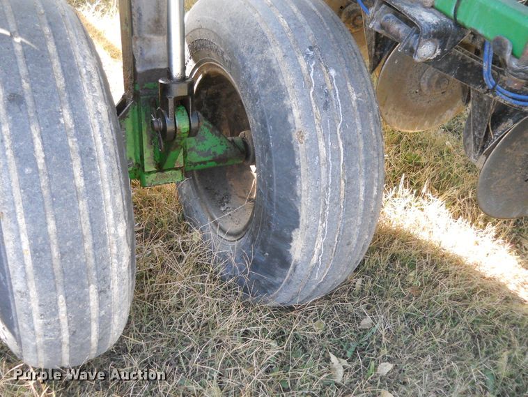 image for item DF4549 Great Plains Solid Stand 30 split row grain drill