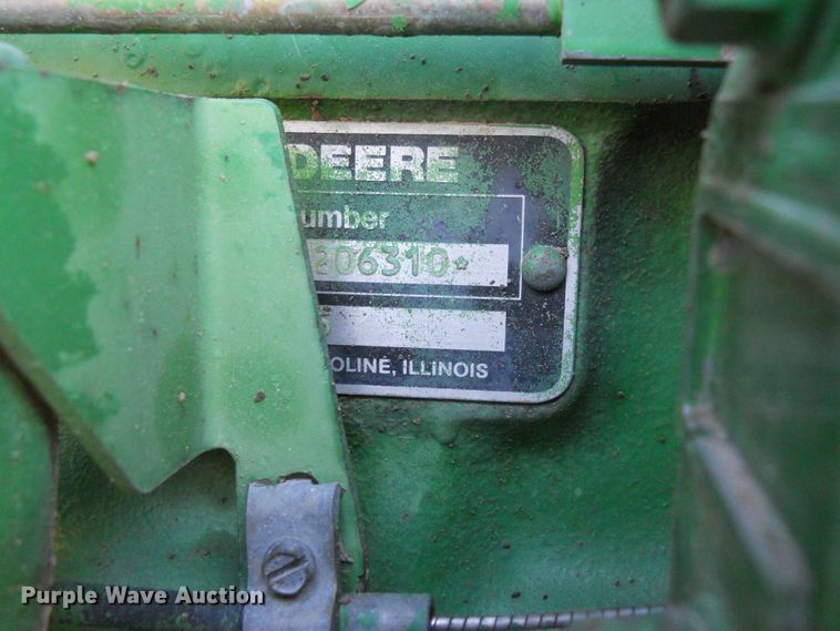 image for item DF4550 1985 John Deere 4650  tractor