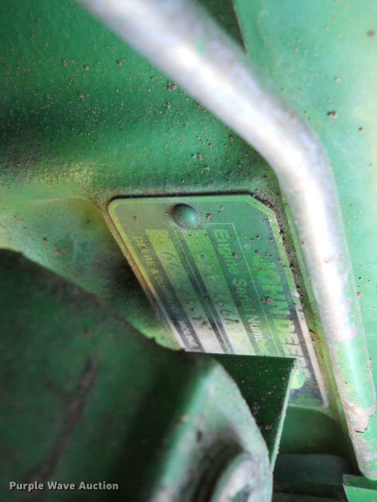 image for item DF4550 1985 John Deere 4650  tractor