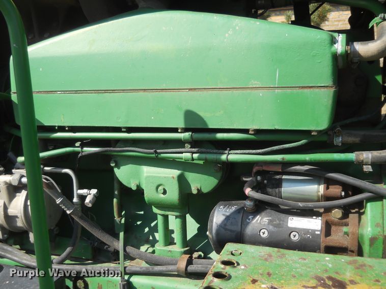 image for item DF4550 1985 John Deere 4650  tractor