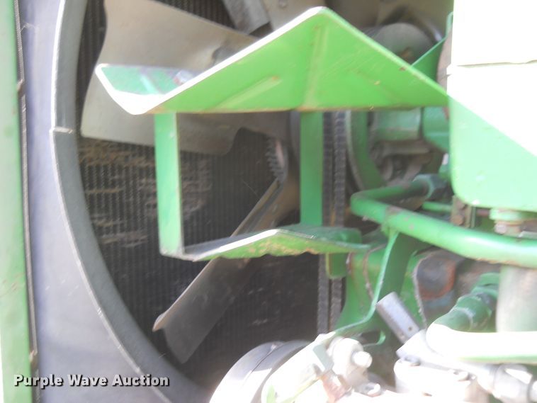 image for item DF4550 1985 John Deere 4650  tractor