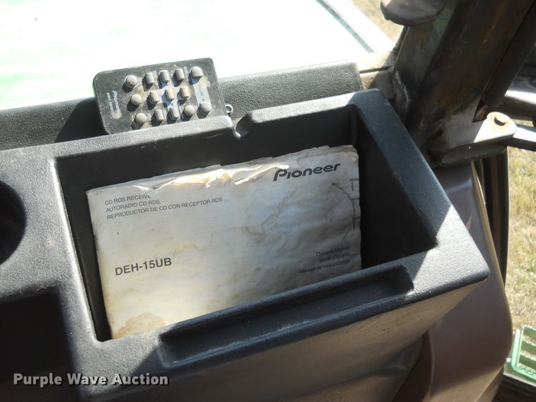 image for item DF4550 1985 John Deere 4650  tractor