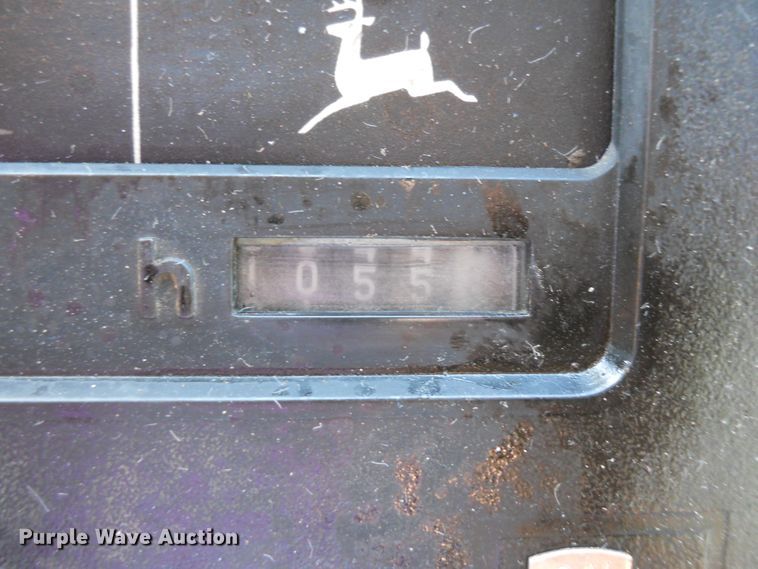 image for item DF4550 1985 John Deere 4650  tractor