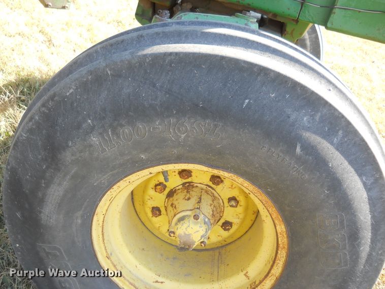 image for item DF4550 1985 John Deere 4650  tractor